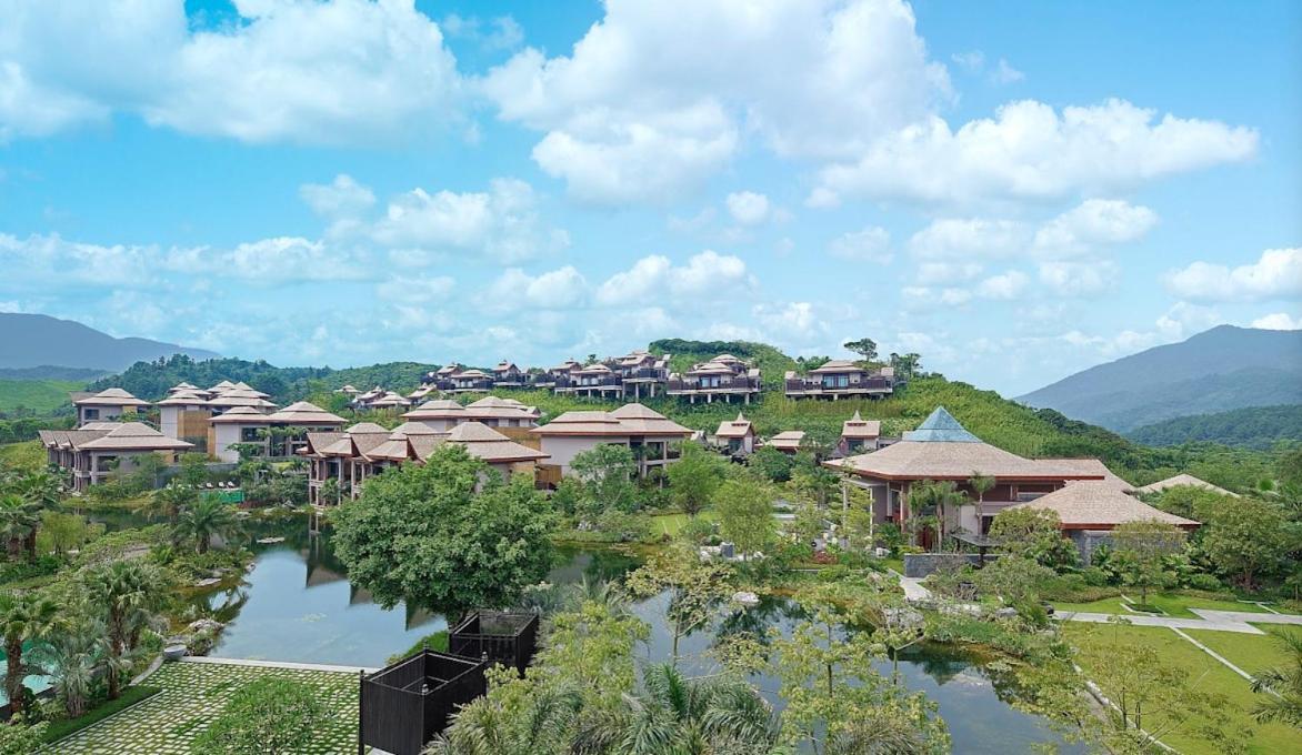 Dusit Devarana Hot Springs & Spa Guangzhou Exterior foto